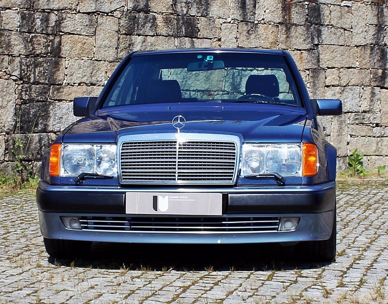 Mercedes-Benz W124 500E